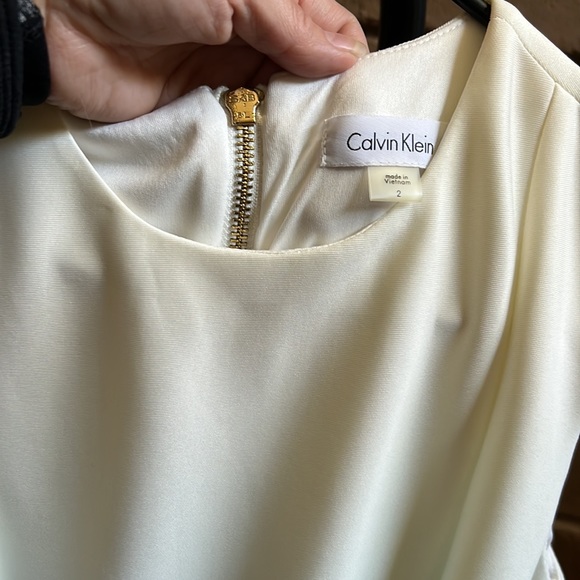 Calvin Klein Gradient Scuba Sheath - Picture 3 of 3